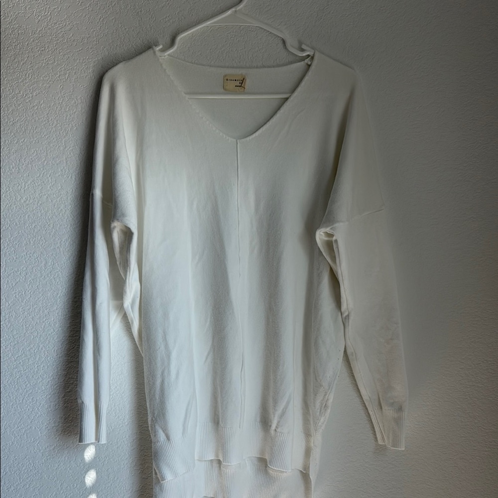 Debut White V-Neck Sweater Classic Knit